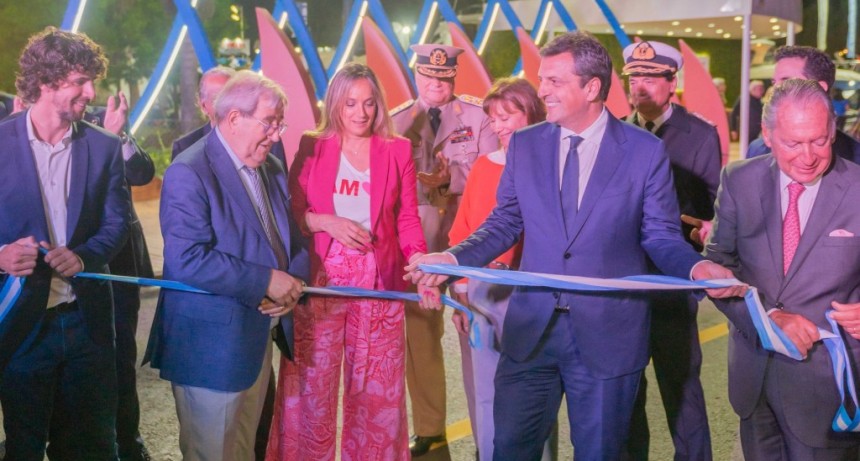 San Fernando: Juan Andreotti y Sergio Massa inauguraron el 23° Salón Náutico en el distrito