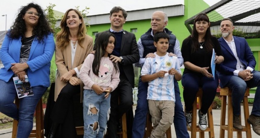 Lanús: Kicillof firmó convenios para avanzar con la integración social y urbana de Villa Porá y barrio Acuba