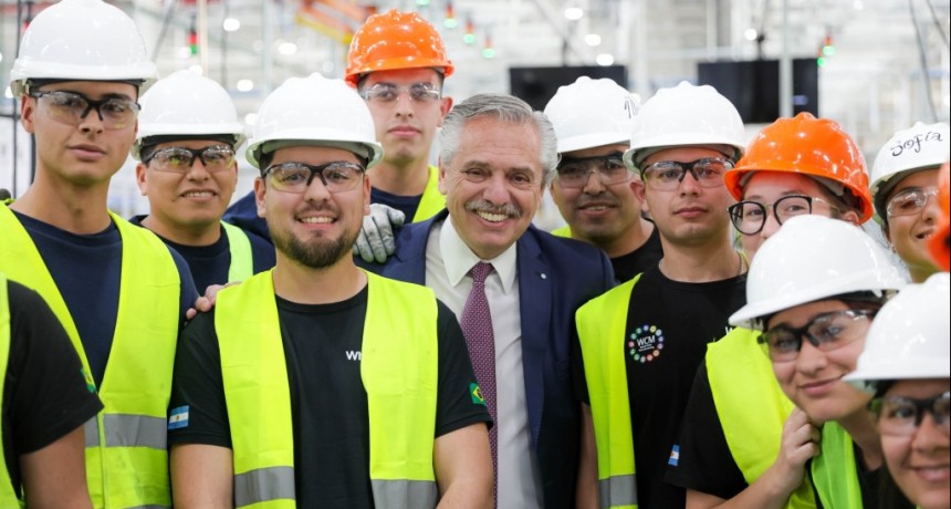Alberto Fernández inauguró una nueva planta de Whirlpool en Pilar