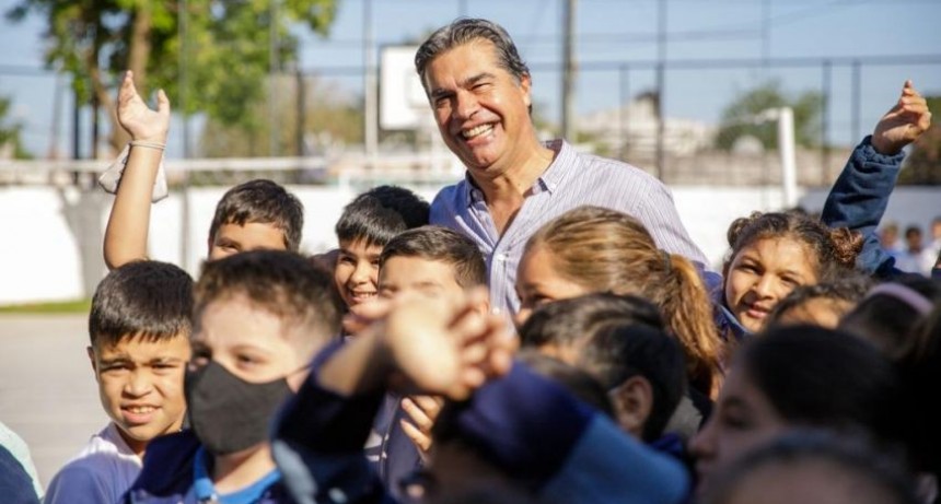 Chaco: El Gobierno inauguró un nuevo playón deportivo en Villa Prosperidad