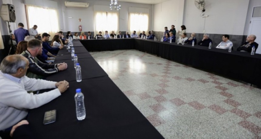 Axel Kicillof se reunió con representantes del sector industrial en Olavarría