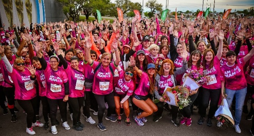 Más de 2000 mujeres corrieron por la concientización del Cáncer de Mama en La Plata