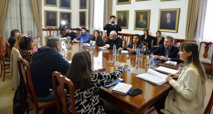 Entre Ríos: La Provincia otorga otro incremento a los estatales y el aumento anual asciende a 110%