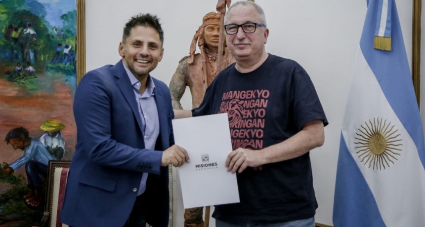 Misiones: Passalacqua recibió al diseñador misionero Fabia Toñanez y reconoció su contribución a la moda local