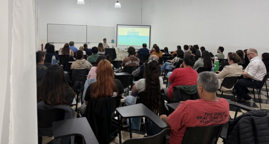S.A. de Giles: Comenzó el Ciclo de Charlas sobre Pensamiento Nacional