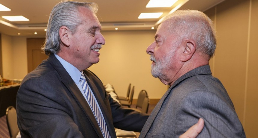 Alberto Fernández se reunió en Brasil con el electo presidente Lula da Silva 