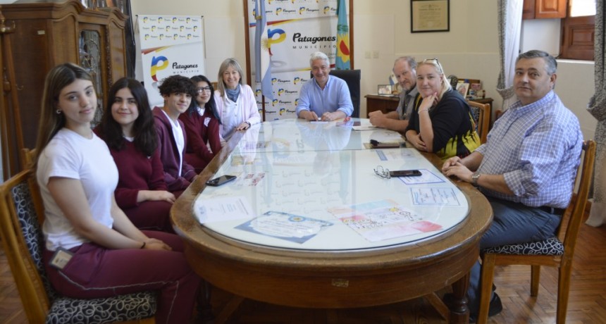Patagones: Zara recibió a estudiantes ganadores de la 5ª edición de las Olimpíadas de Economía de la UNS