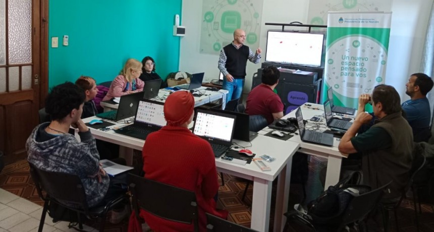 Gral. Villegas: Primer encuentro presencial de taller de Programación en Arduino