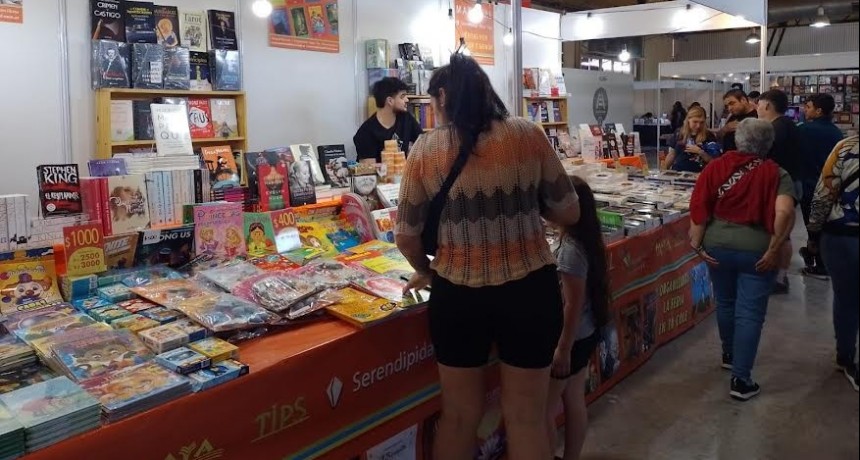 Avellaneda: La Feria del Libro convocó a una gran cantidad de visitantes