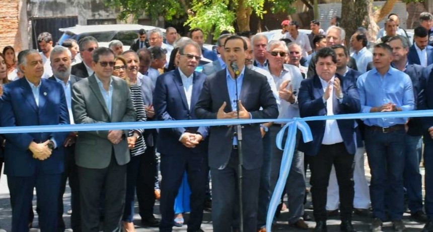 Corrientes: El Gobernador inauguró 35 cuadras de asfalto en el barrio Antártida Argentina