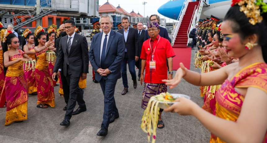 Alberto Fernández llegó a Bali para participar de la Cumbre del G20