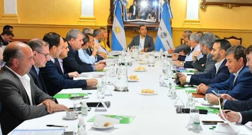 Corrientes: Valdés abordó la situación de diferentes Parques industriales, junto a ministros e intendentes