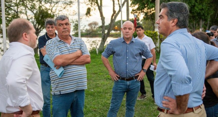 Chaco: Capitanich supervisó la obra de desagües cloacales y coordinó un plan de prevención ante la crecida del Río Paraná 