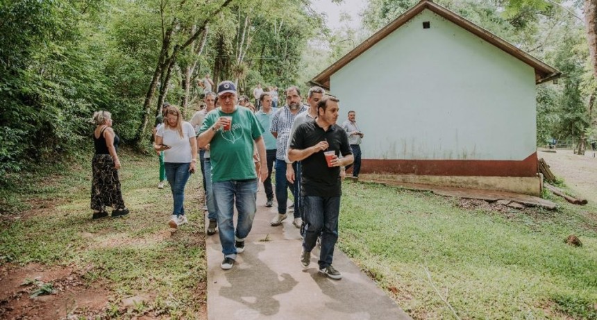 Misiones: Herrera Ahuad recorrió el Centro de Interpretación del Parque Natural Municipal Gruta India 