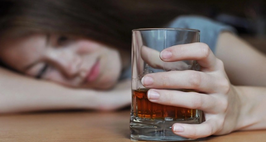 La prevención del alcoholismo en adolescentes y jóvenes