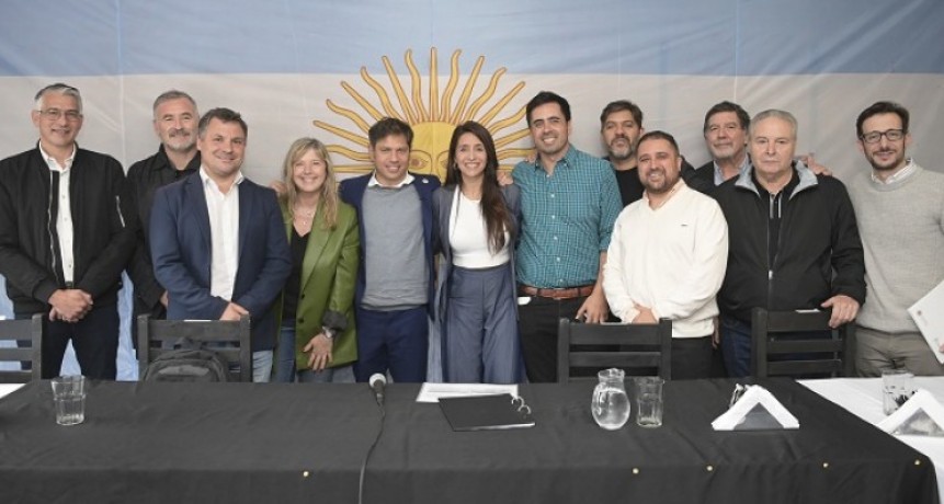 Kicillof se reunió con dirigentes e intendentes de la segunda y cuarta sección electoral