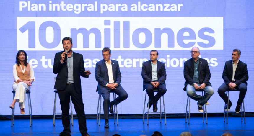Massa y Lammens expusieron el Plan integral de promoción y desarrollo del turismo internacional