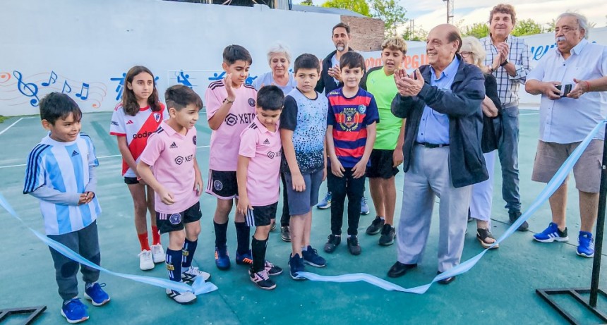 Berazategui: Se inauguró el playón deportivo de la Sociedad de Fomento Plátanos 