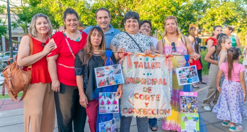 Campana: Abella acompañó la Muestra Anual de los Talleres Municipales