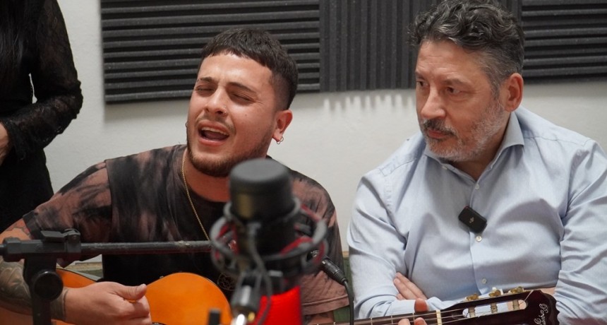 Merlo: Menéndez participó de la inauguración de la radio de la Escuela N° 1 