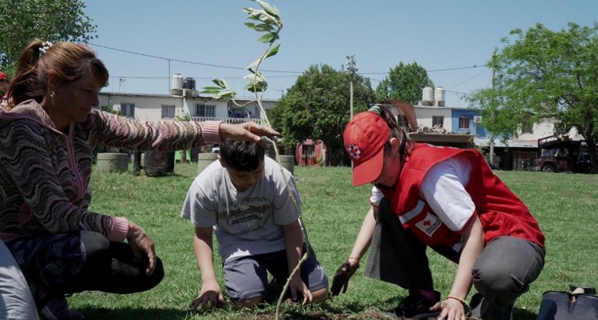 E. Echevarría: La Municipalidad impulsa proyectos juveniles contra el cambio climático de la mano de Bloomberg Philanthropies 