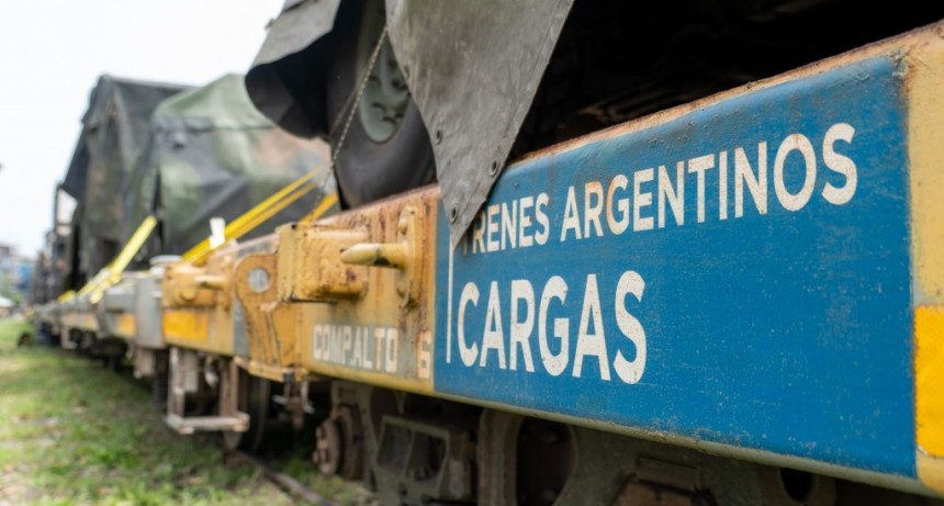 Trenes Argentinos Cargas potencia la logística de las Fuerzas Armadas con el traslado de vehículos militares a lo largo del país