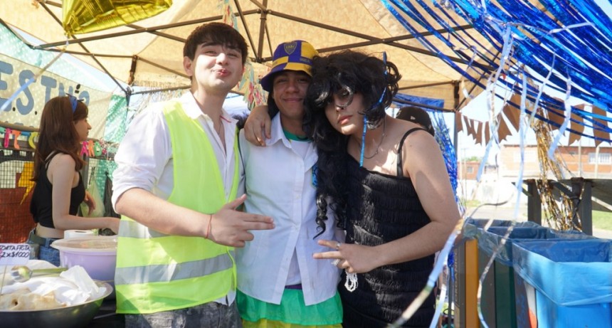 Merlo: Se realizó el festival educativo y cultural de los egresados del distrito