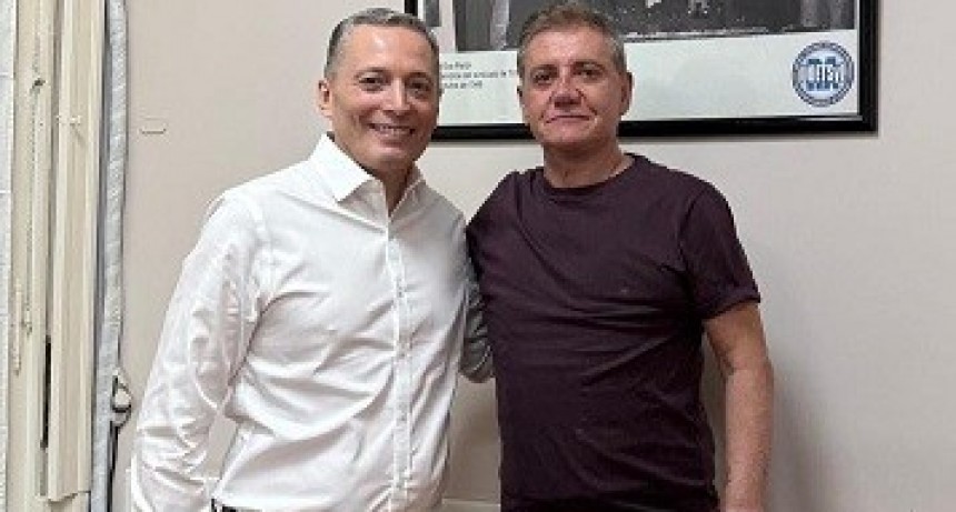 E. Echeverría: Gray se reunió con el secretario general del Sindicato de Tintoreros