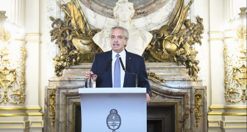 Alberto Fernández instruyó para que se “investigue penalmente” el escándalo de los chats