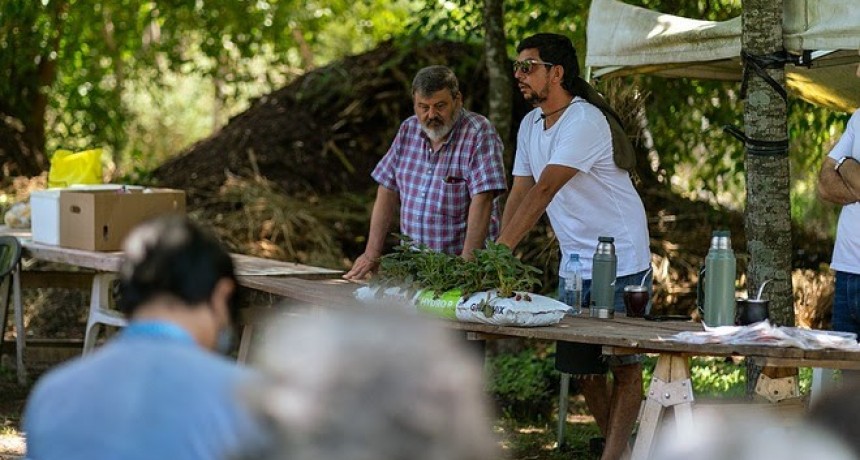 Escobar: Más de 3000 vecinos se capacitaron este año en huerta, compostaje, agroecología y biocorredores 