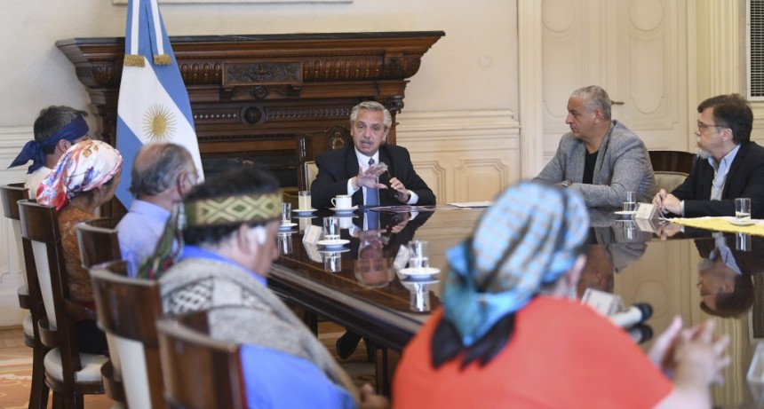 Alberto Fernández recibió a integrantes de la comunidad Mapuche del territorio Williche