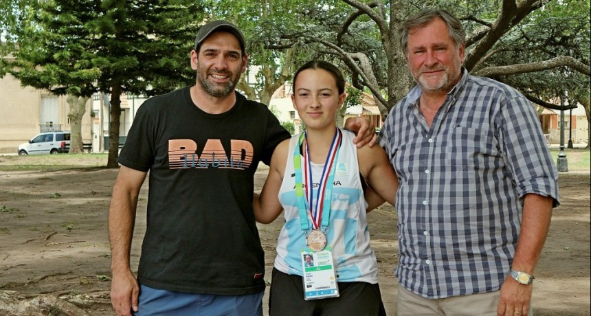 Suipacha: El Intendente recibió a la medallita Juana Marino 