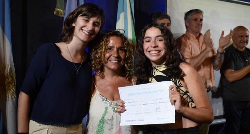 Navarro: La Escuela Pública de Inglés realizó su cierre de año