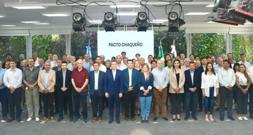 Chaco: El Gobernador Zdero y los intendentes rubricaron el pacto chaqueño 