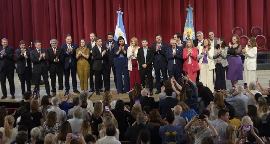 Axel Kicillof tomó juramento a los integrantes del gabinete provincial