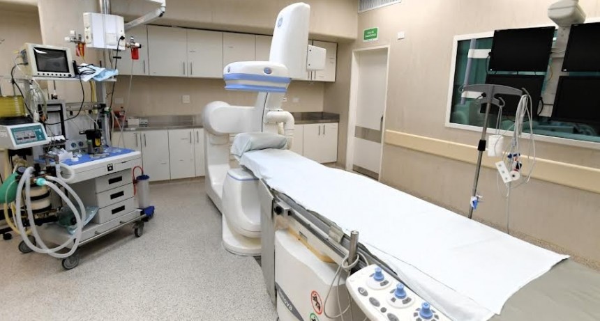 Vicente López realizó la primera cirugía cardiovascular de alta complejidad en el Hospital Houssay