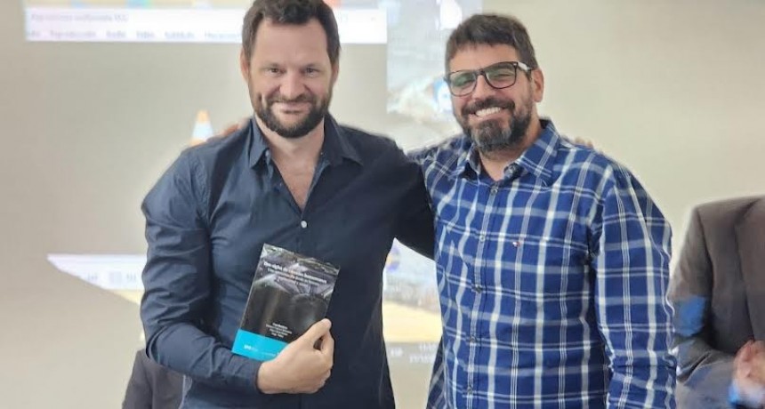 Mercedes: Escritor mercedino presenta libro sobre 200 años de las cárceles de nuestro país 