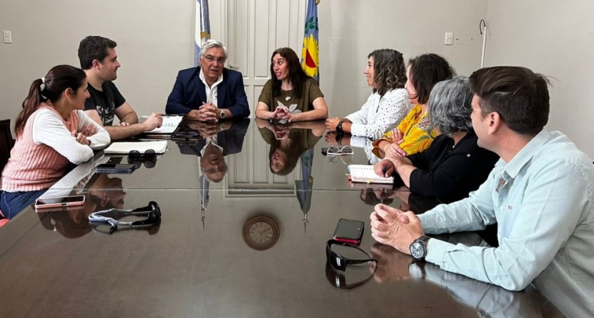 Gral. Villegas: Alegre se reunió con autoridades del Consejo Escolar y la Escuela Agropecuaria para resolver la movilidad para el próximo año
