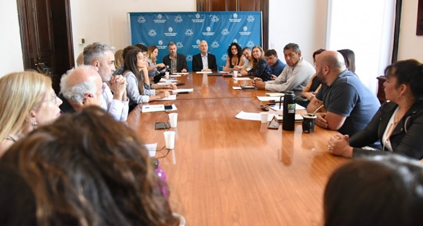 La Plata: Alak encabezó el Primer Encuentro del Consejo Local de Tierras y Hábitat