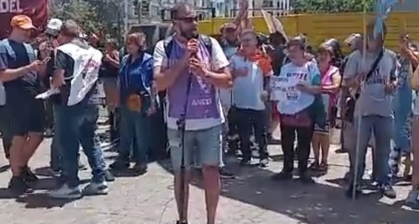 Pablo Lopardo: “Estamos pidiendo a las autoridades de Moreno un bono extraordinario de 100 mil pesos y nos reciben con una represión desmedida” 