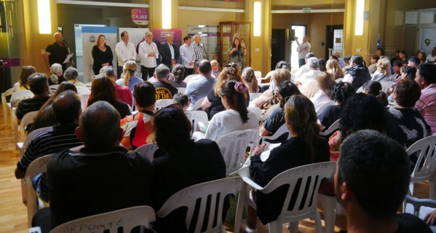 Balcarce: Reino entregó más de 100 escrituras a familias balcarceñas