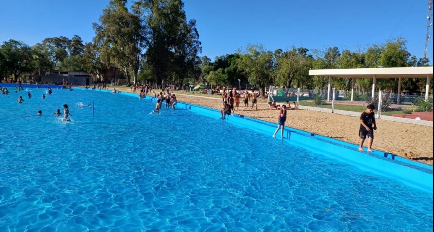 Gral. Villegas: Alegre inauguró la nueva temporada del Balneario Municipal