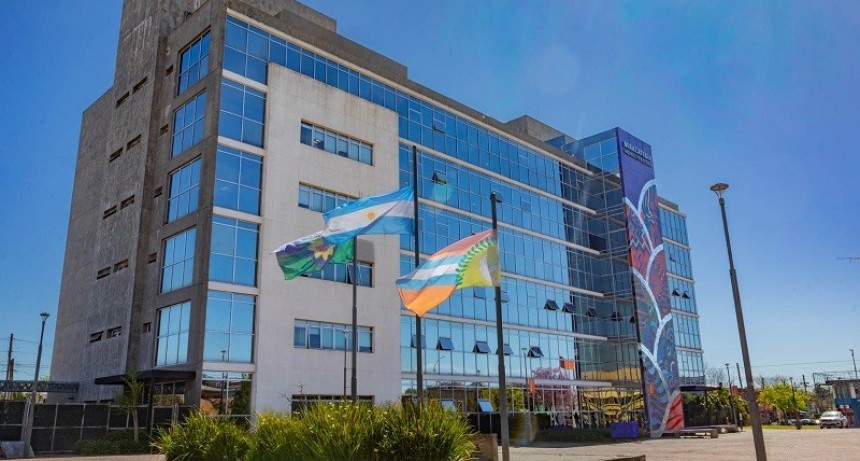 Berazategui: Los sueldos de trabajadores municipales aumentarán en relación al índice del INDEC